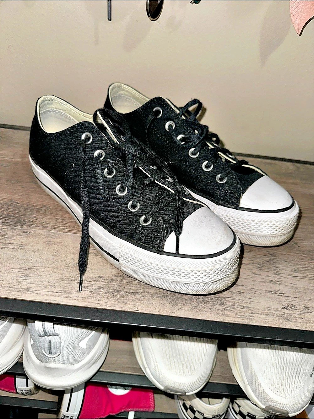 Converse Chuck Taylor All Star Lift Platform Low Top Black & White US 9.5